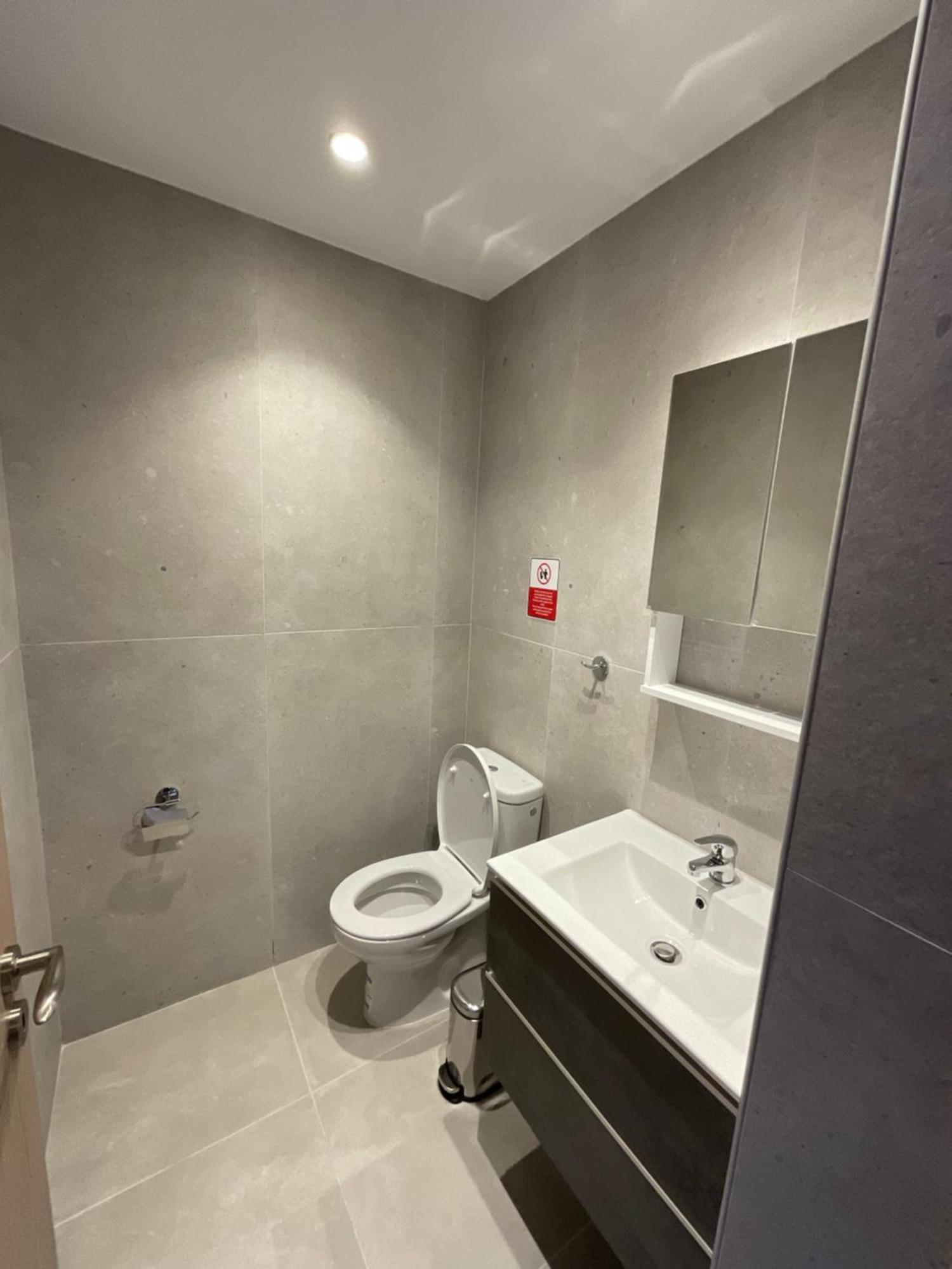 Le Voyageur By The Sea - Furnished Rooms Larnaca Bagian luar foto